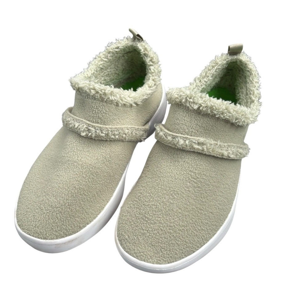 OOFOS Women’s Vegan Fleece-Lined Ankle Booties in sage sz 10